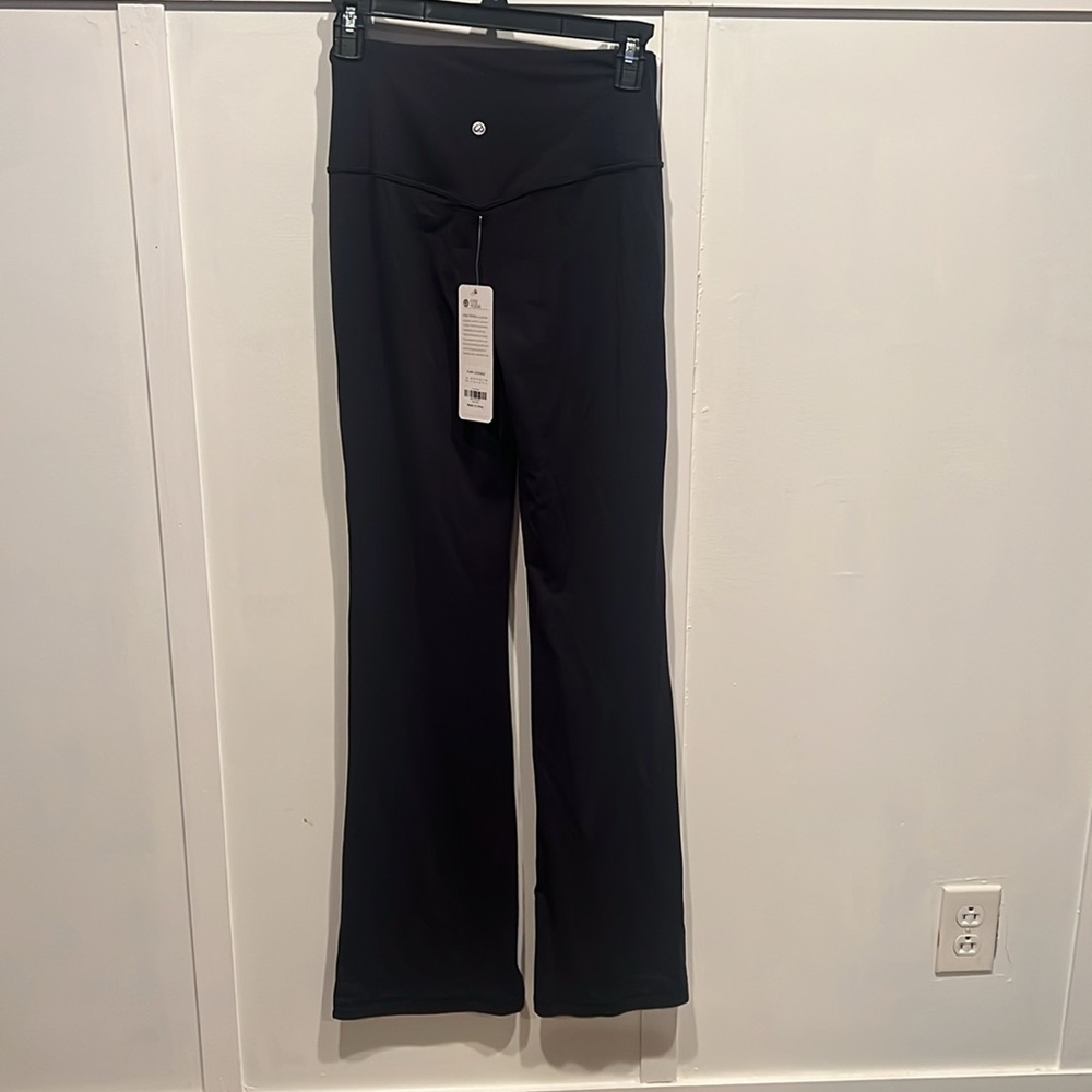 NWT CRZ YOGA True Navy Flare Leggings - Picture 2 of 5